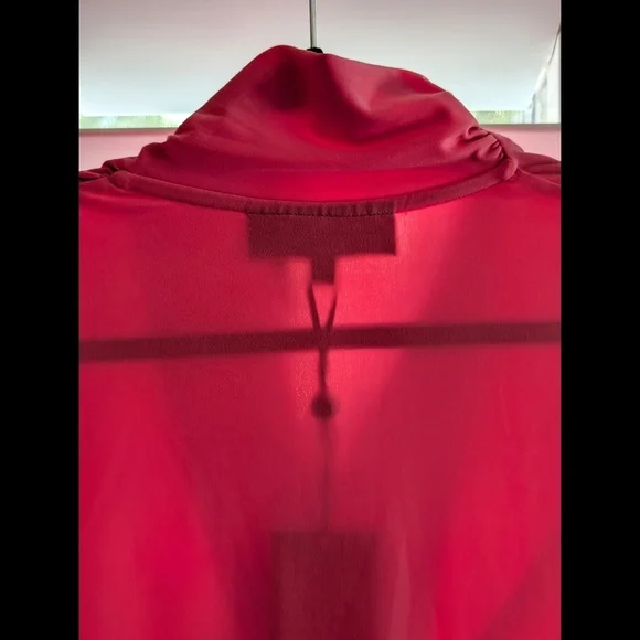 DKNY Short Sleeve Side Ruche Top NWT - Picture 7 of 9